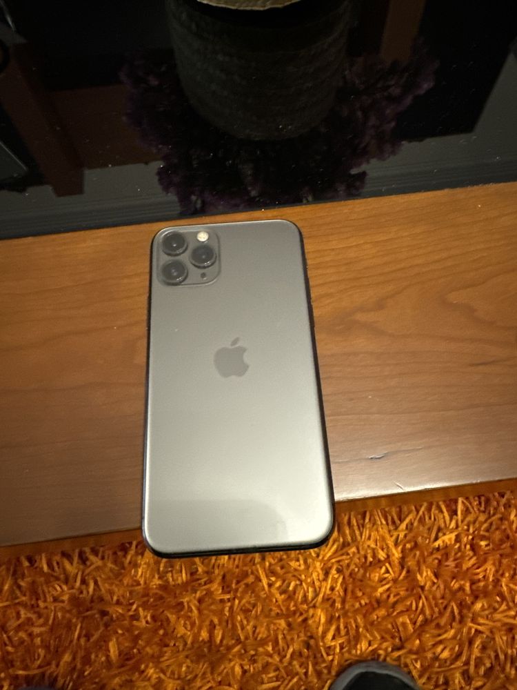 Iphone 11 Pro em estado de  novo em caixa