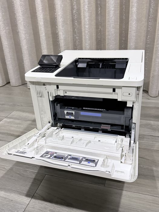 Impressora hp LaserJet Enterprise M607