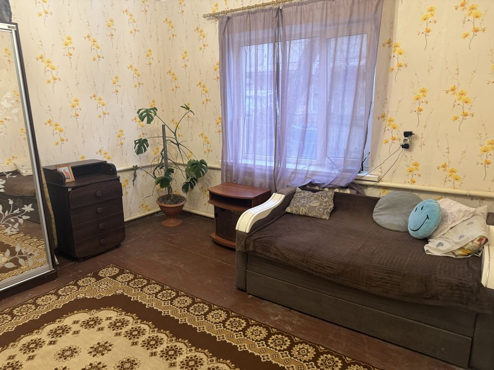 Здам частину будинку,50м.кв.одна велика кімната.Повністю облаштовано.