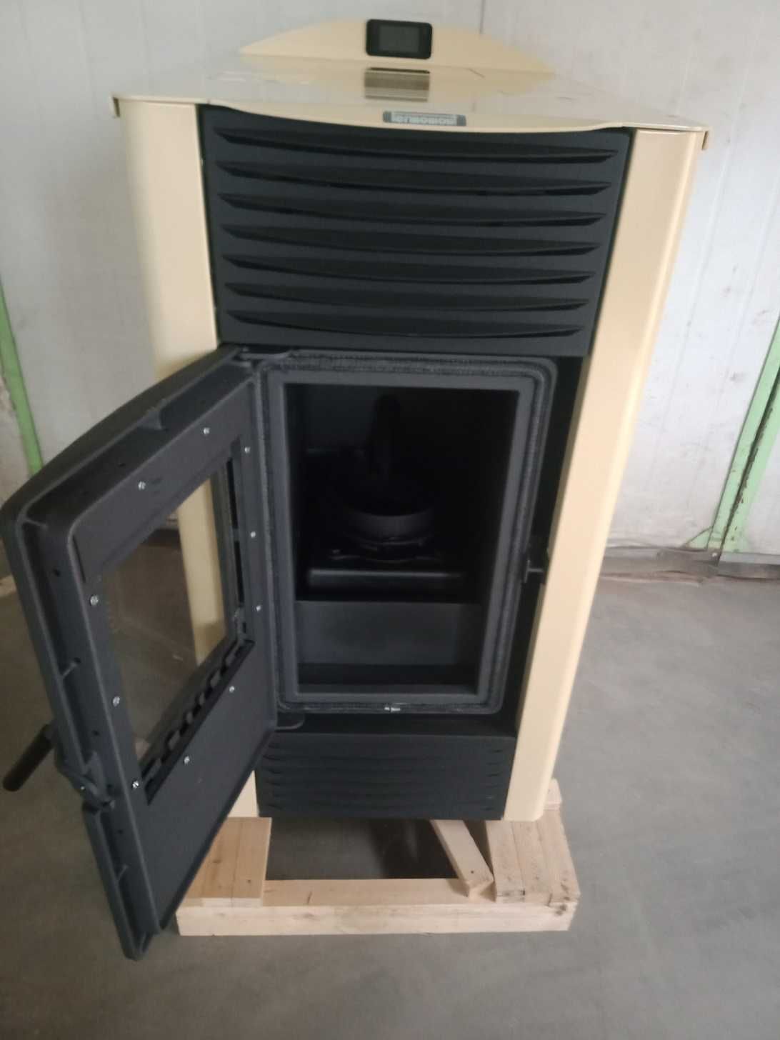 TERMOMONT TOBY H21 Kominek z funkcją c.o. pellet 24 kW