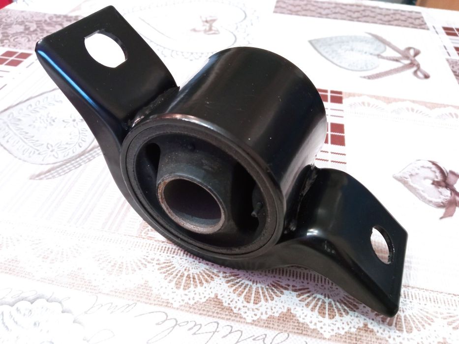 Сайлентблок рычага подвески FORD Tranzit Connect  985200