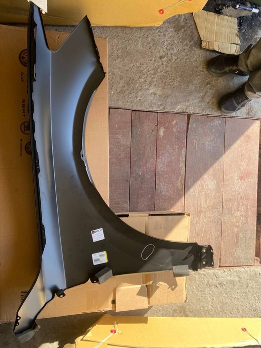 Крыло AUDI Q5 дорест