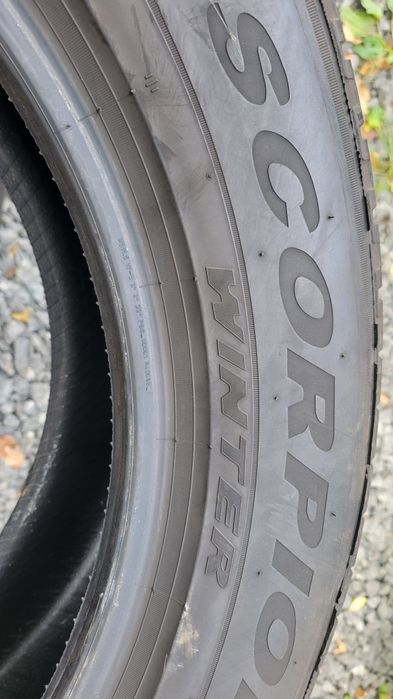 Шини 275/50/20 Pirelli 2022 рік