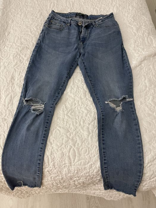 Calcas ZARA, BERSHKA, TIFFOSI como novas.