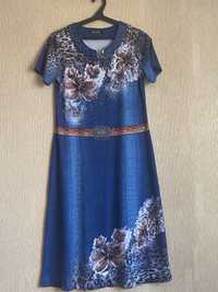 Платье женское синее ниже колена длинное