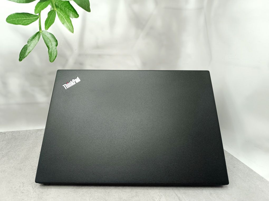 Lenovo ThinkPad T14s Gen 1/Ryzen 5 4650U/6 ядер/16/256 GB/14"/IPS