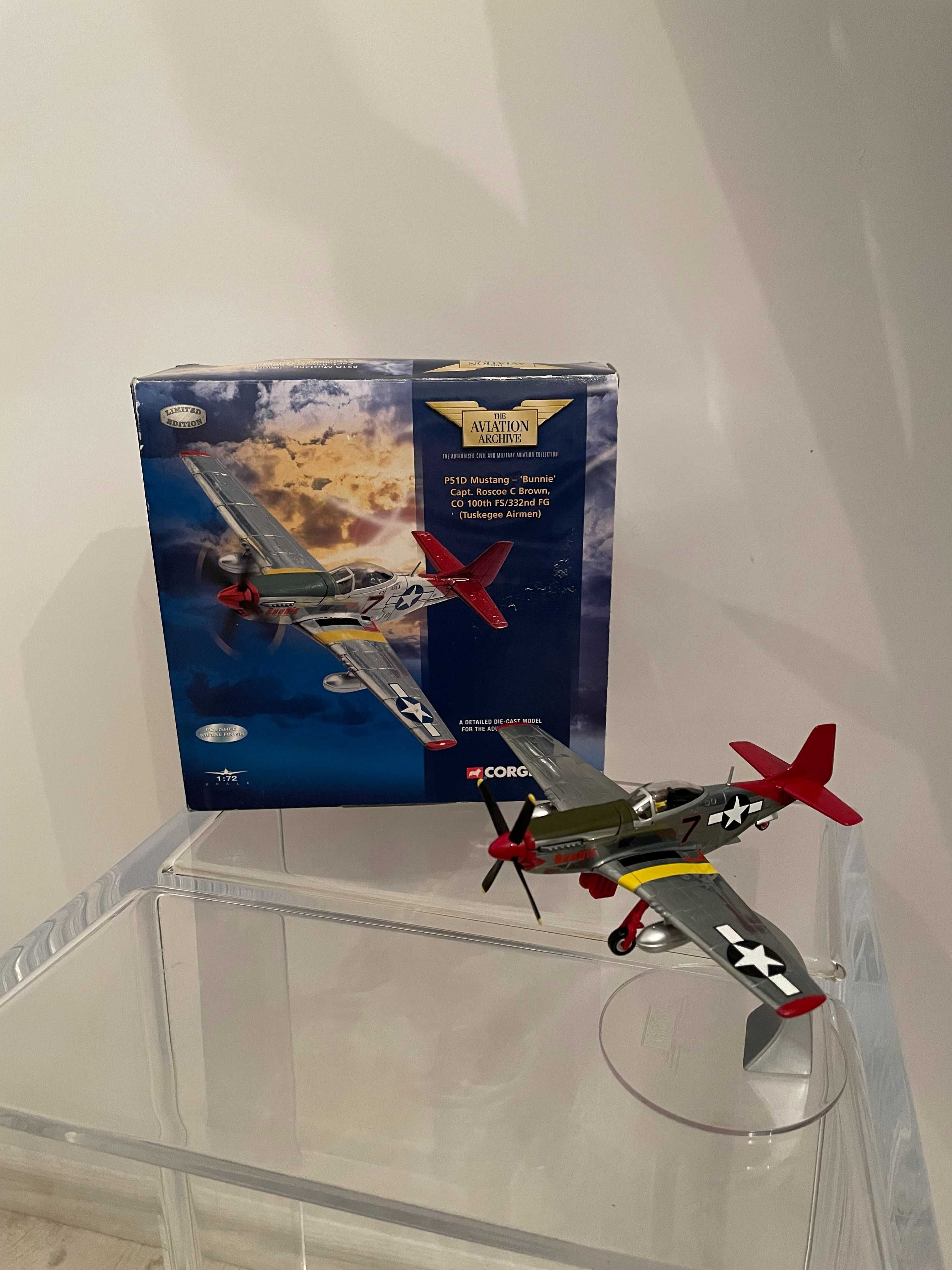 Corgi  Collector Series AA32203 North American P-51D Mustang