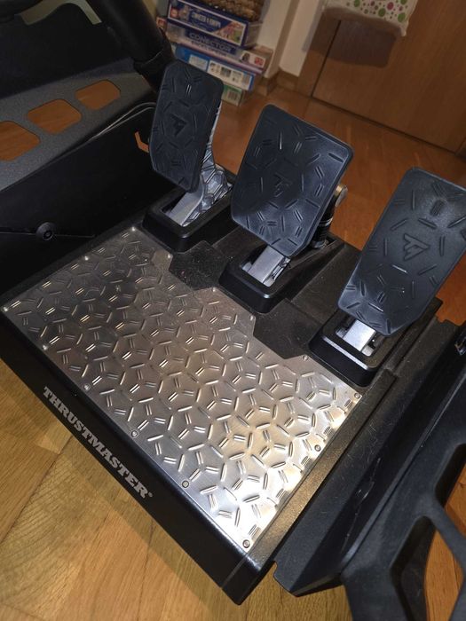 Volante Thrustmaster T-GT II + Pedais T-LCM