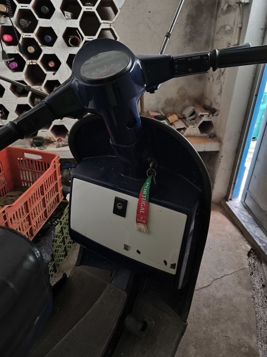 Vendo vespa 50 com 37 anos