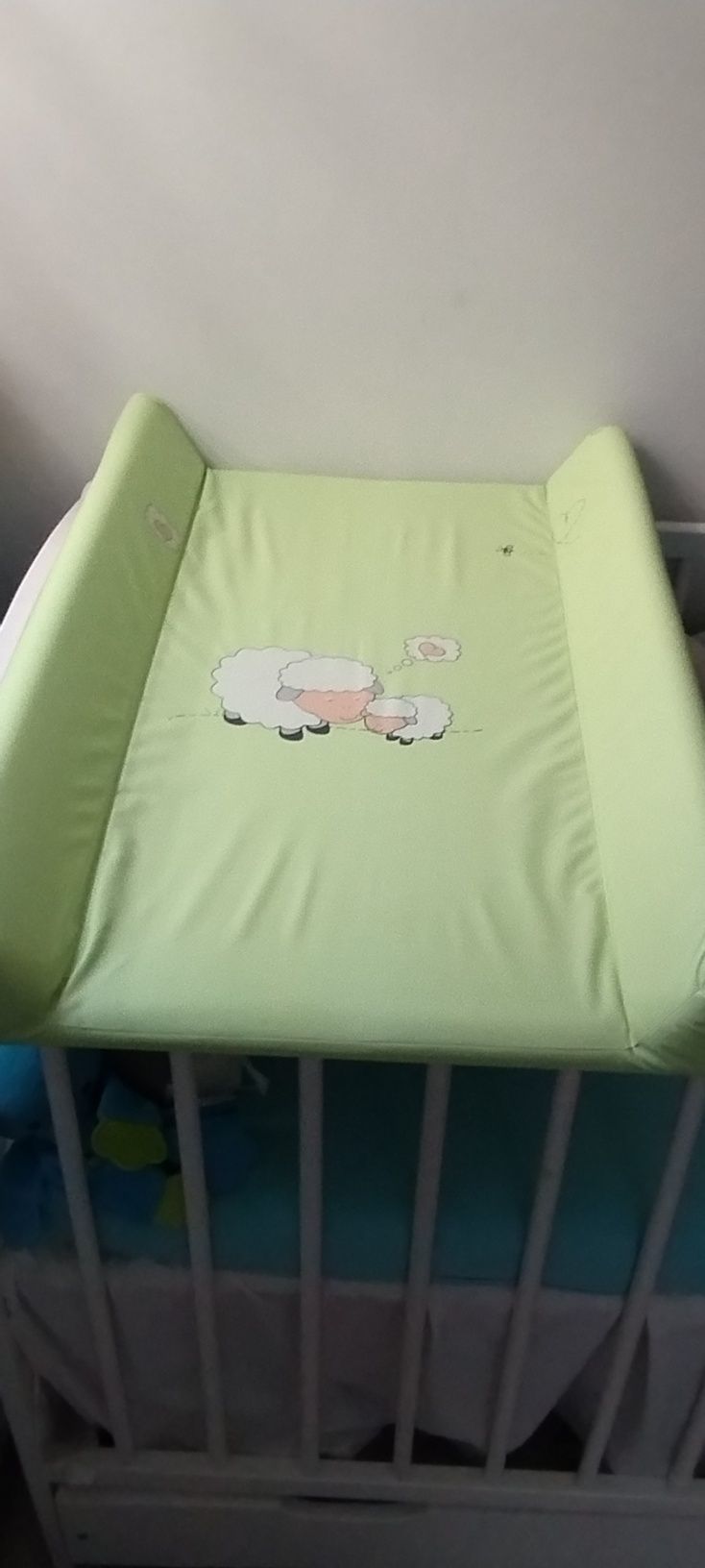 Przewijak na łóżeczko niemowlęcy