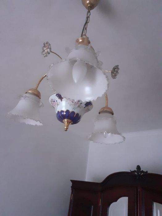 Oportunidade: Conjunto de mobiliário e candeeiros