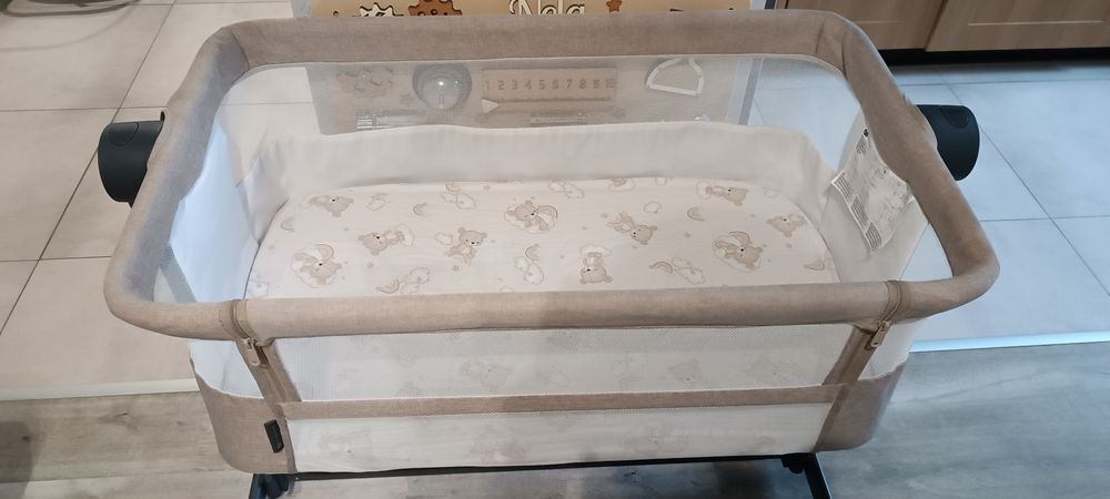 Dostawka Kinderkraft Neste Up 2 + materac + ochraniacz + prześcieradła