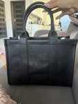 Sprzedam czarna torebke the tote bag