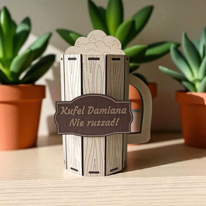 Drewniany Grawerowany Kufel Pudełko