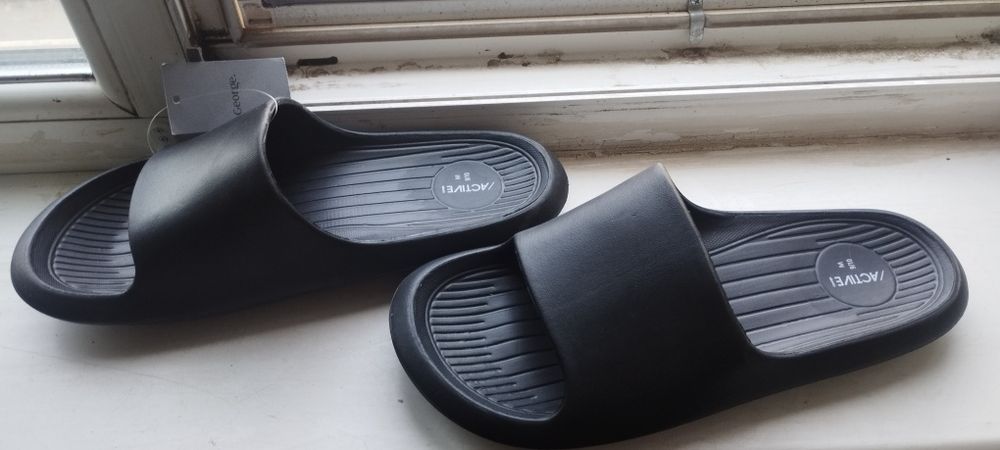 Шльопанці George Active нові.