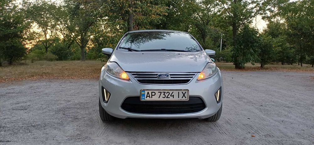 Ford Fiesta 1.6 Автомат 2011 року в гарному стані