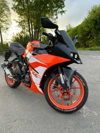 Motocykl KTM RC 125. Kat.A1