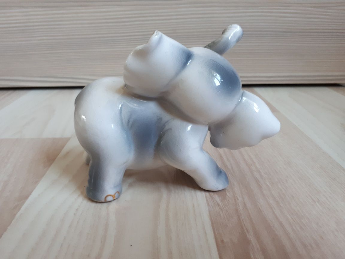 Mała porcelanowa figurka słoń słonik