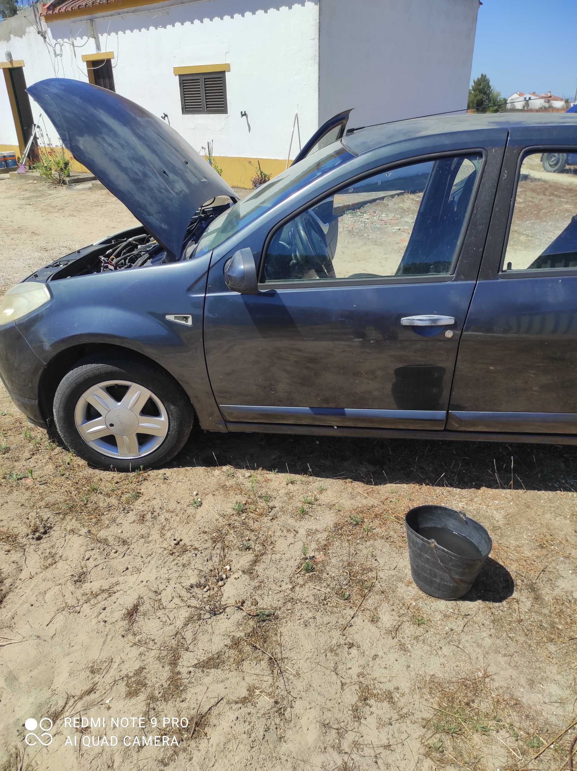 Vendo carro sem motor
