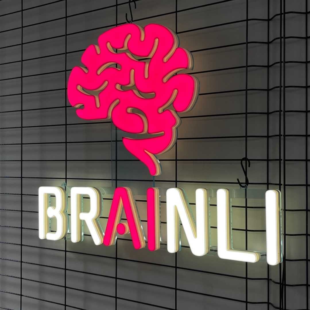 Neon LED na zamówienie – napis, imię, cytat, logo, dekoracja świetlna