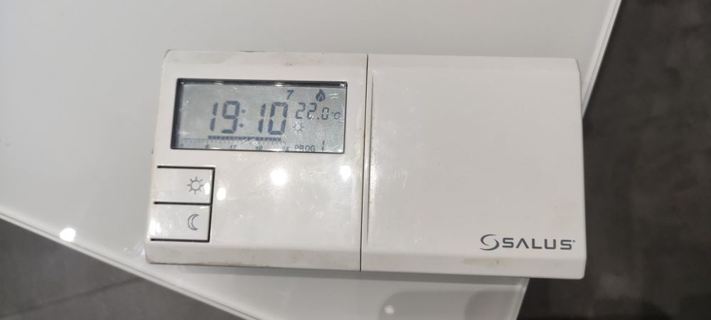 Salus 091FL regulator temperatury