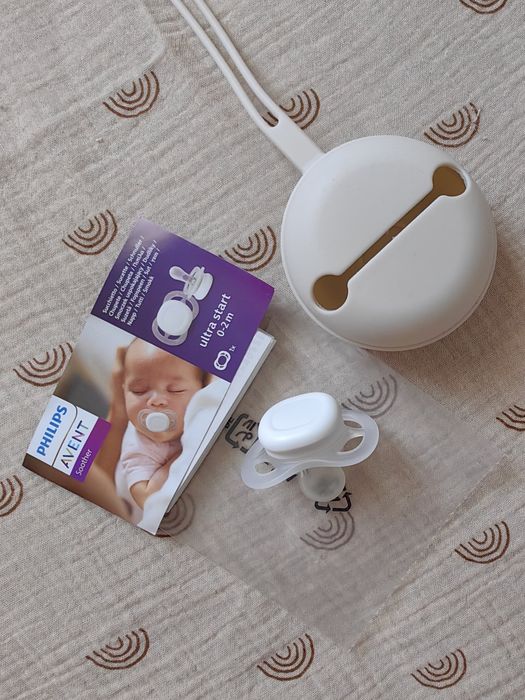 Avent Soother smoczek biały etui