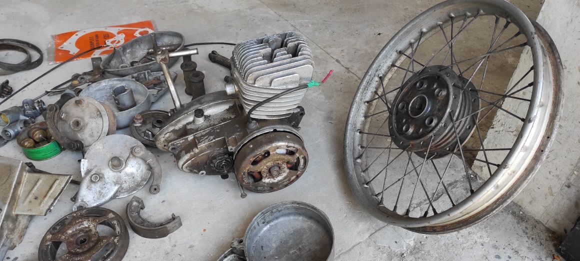 Wsk 125 plus części