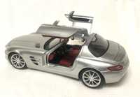 Колекційна модель Mercedes- Benz SLS AMG 1/18