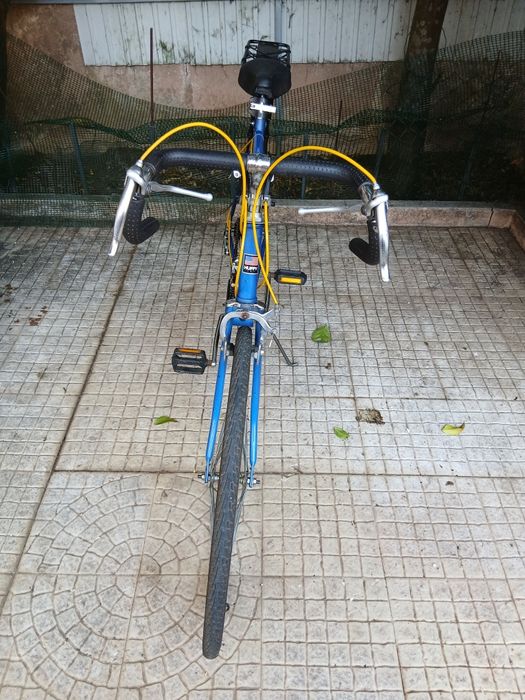 Bicicleta estrada com extra