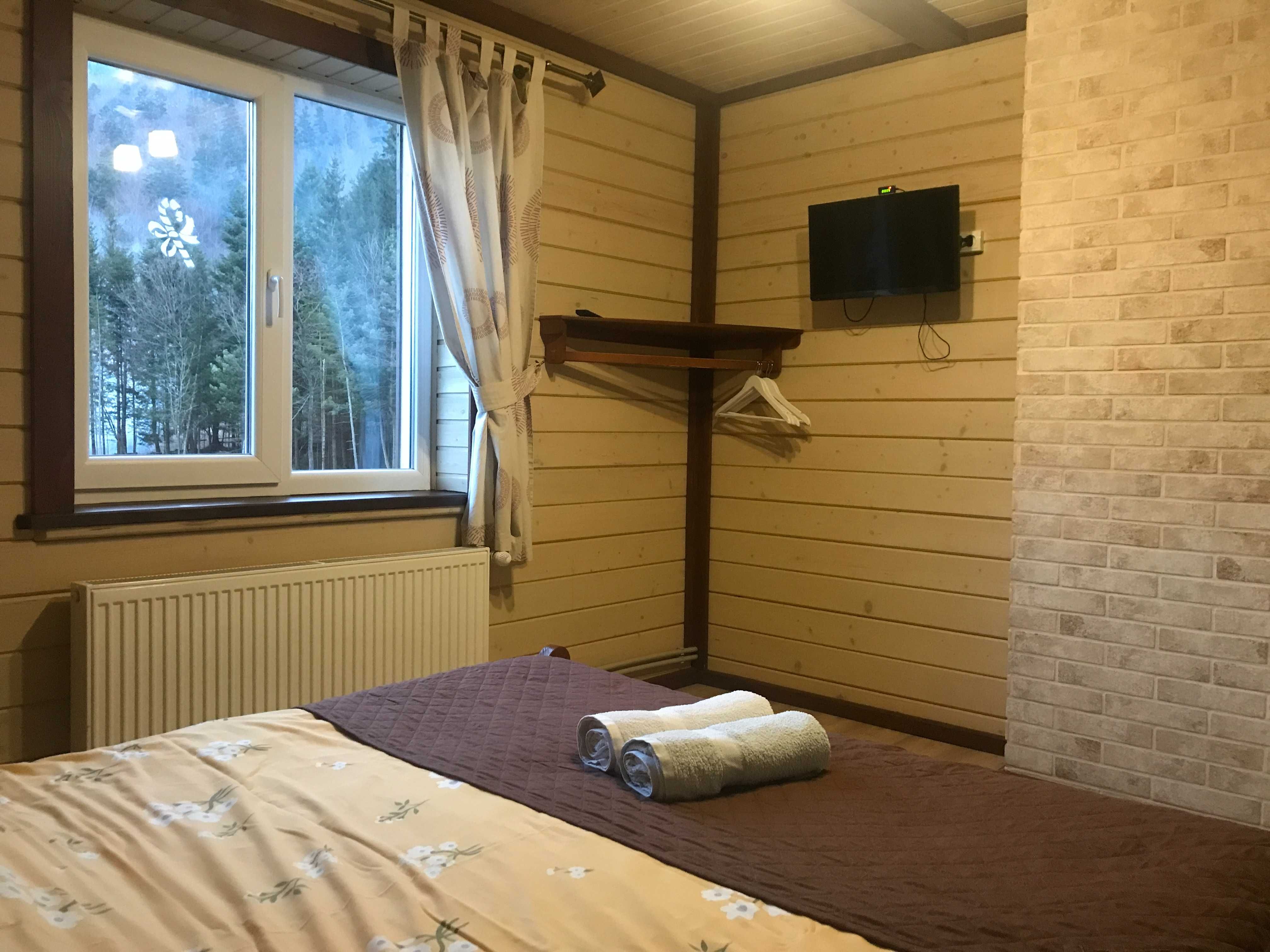 Садиба "Карпатське відлуння" – 2 котеджі з чаном і басейном, Карпати