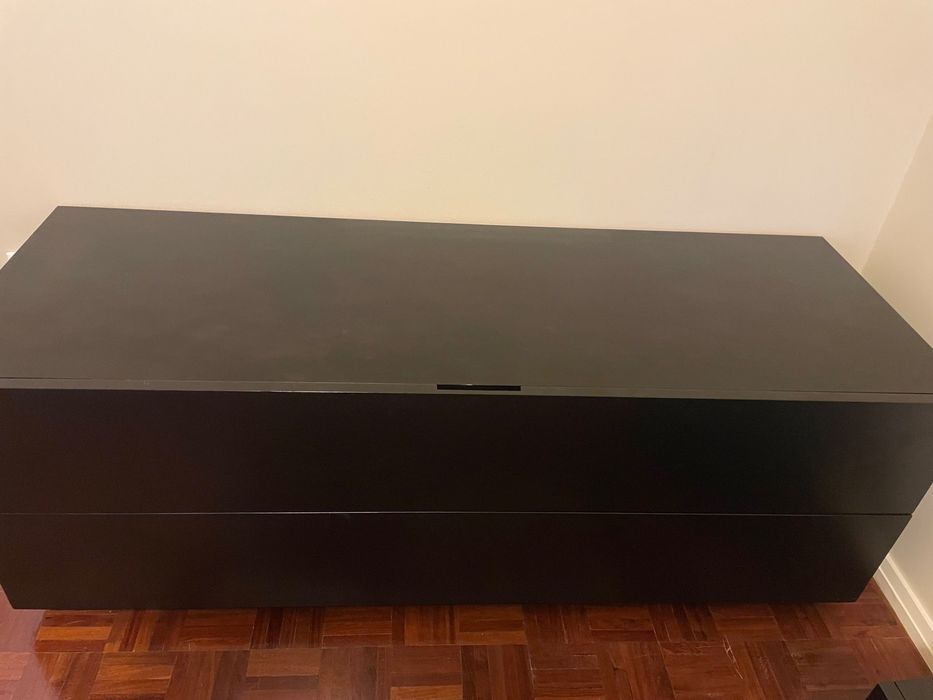 Cómoda de quarto em wengue