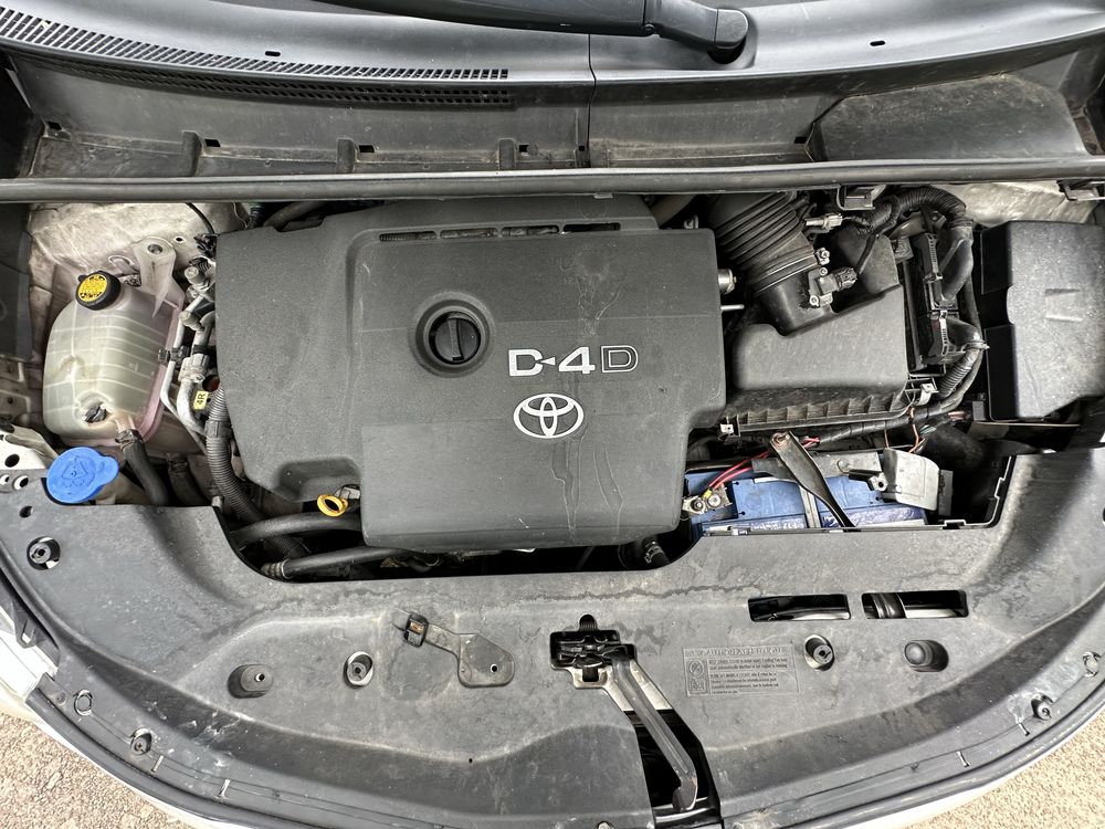 Продам Toyota Verso