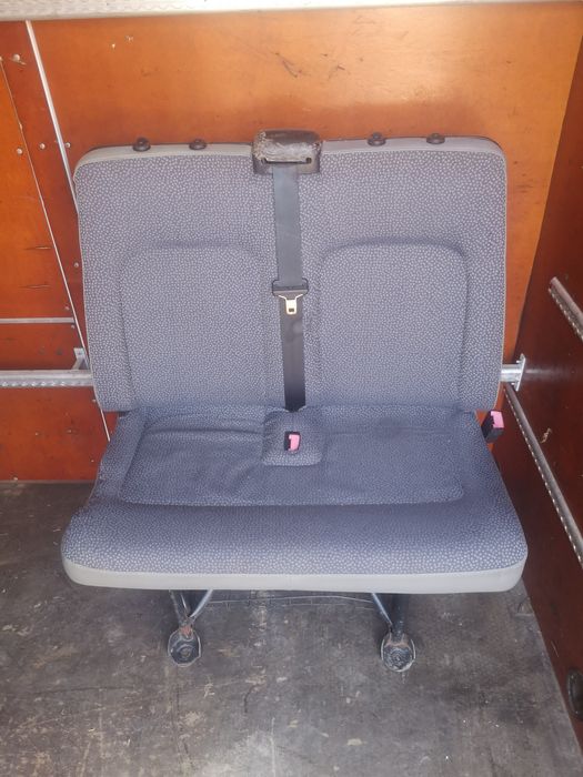 Kanapa do busa  Opel movano