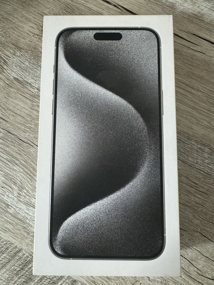 Упаковка iphone 15 pro max