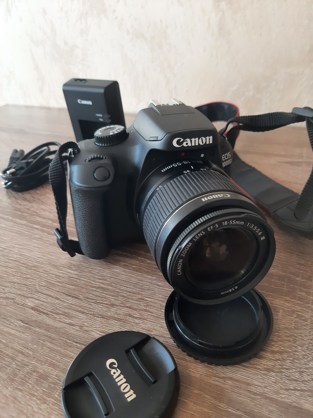 Дзеркальна камера Canon eos 4000d Матрица Разрешение матрицы18 МпРаз