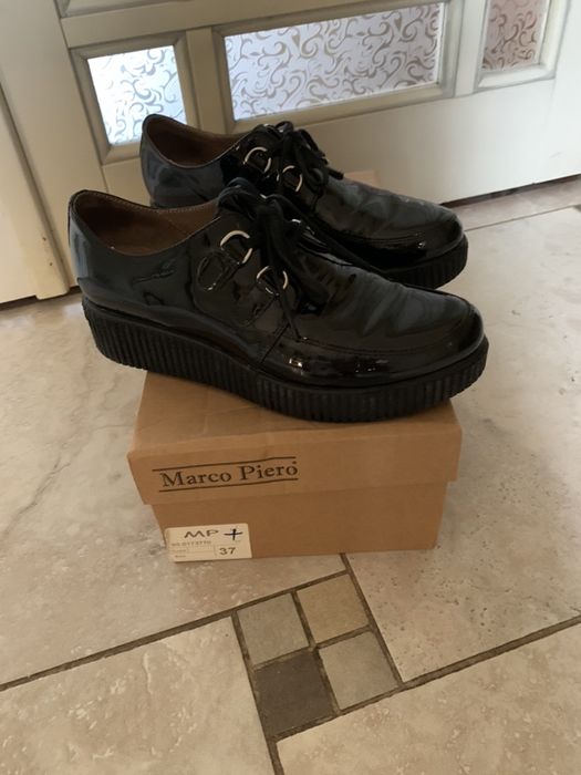 Кожаные ботинки, туфли, кроссовки