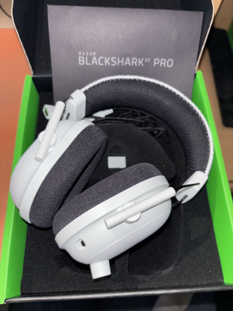 Навушники Razer Blackshark V2 Pro