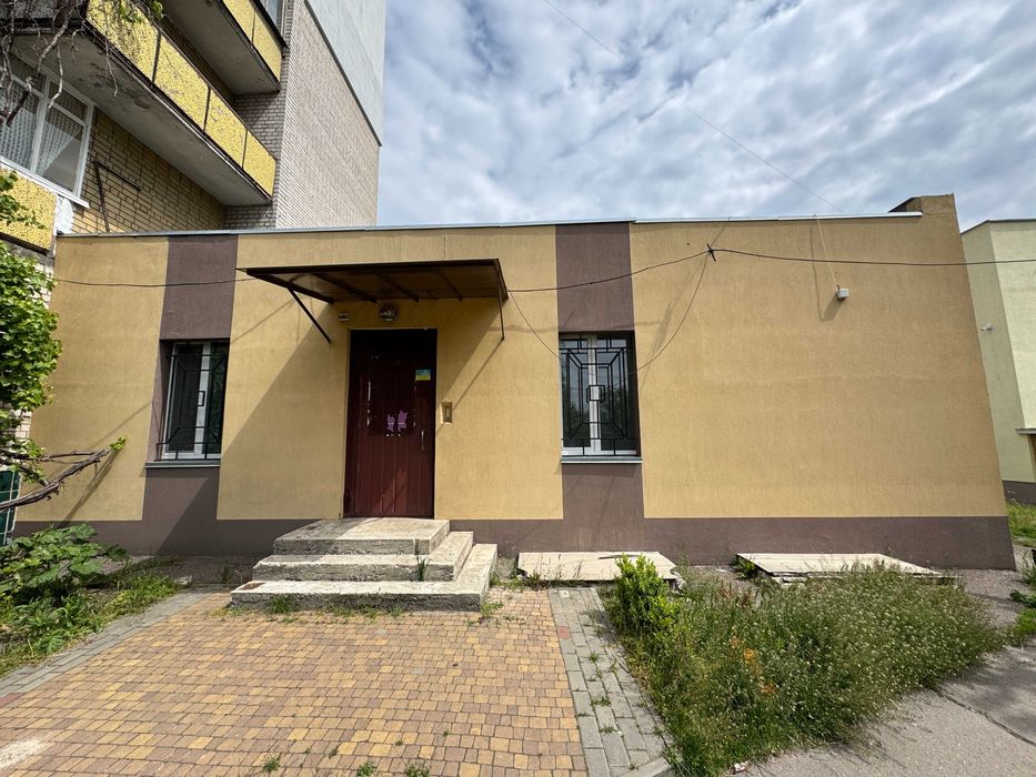 Приміщення в центральній частині, перетин вул. Грушевського-Надпільна