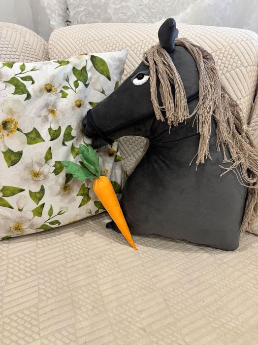 Poduszka w kształcie konia, Hobby horse, konik, Marchewka gratis