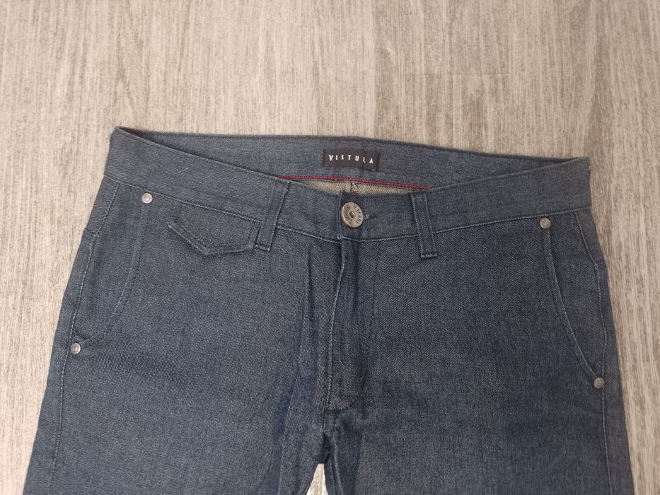 Sprzedam damskie spodnie jeansowe rozmiar L/XL firmy Vistula.