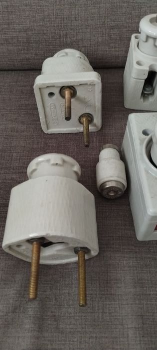 Gniazdo porcelanowe  . Okazja.