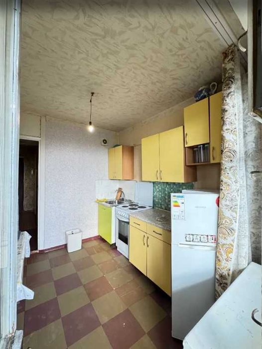 1 кім 40 м2 в багатоповерхівці район ТОПОЛЬ (717664)