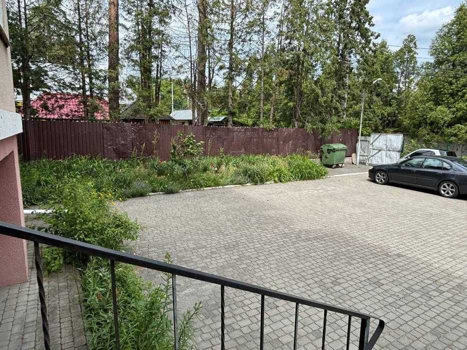 Продаж!2кім з РЕМОНТОМ. вул. Літературна 7Г. Газове опалення. балкон