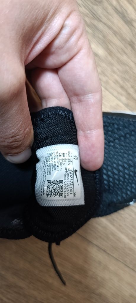 Кроссовки демисезонные Nike AIR MAX 270 AO2372-001 р.33.5 черные