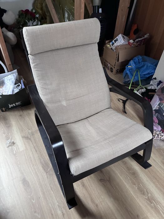 POÄNG Krzesło bujane brązowy/Hillared beżowy