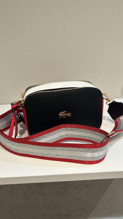 Mala da lacoste em ótimo estado