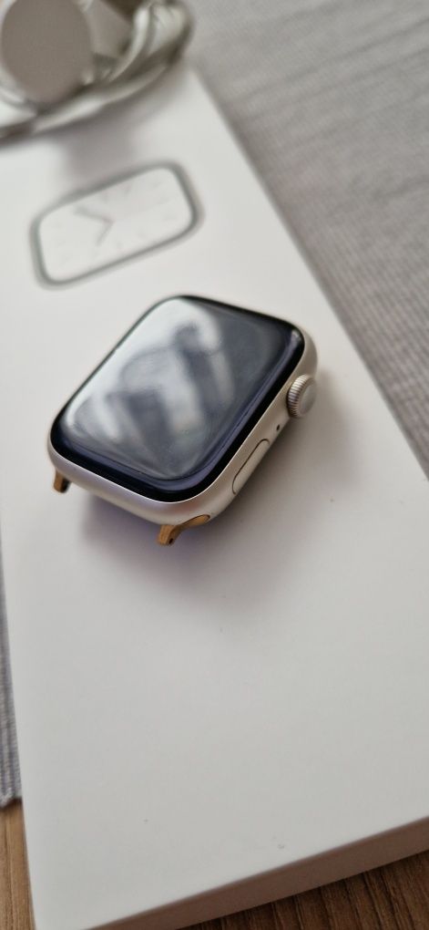 Apple watch series 7 45mm.