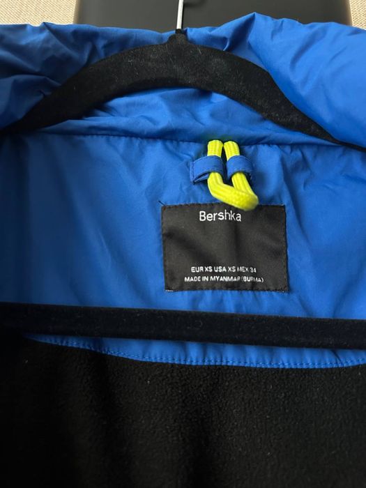 Зимова куртка Bershka