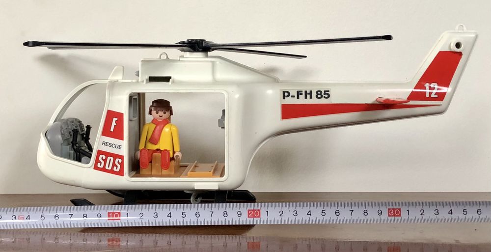 Stary duży helikopter Playmobil 3789 retro zabawka 1987 śmigłowiec sos