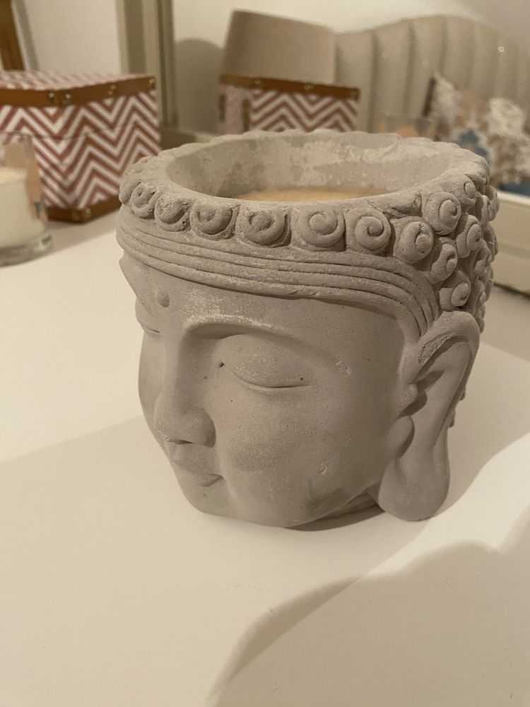 Vela de buda cinza